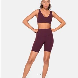 Outdoor Voices STV.OV shorts in Fig — S